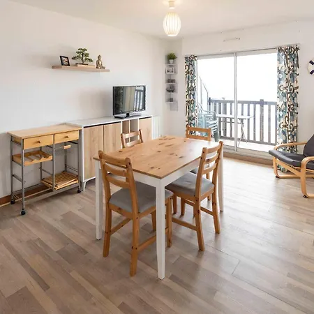 Charmant Appartement Face A La Mer Avec Balcon Houlgate Exterior photo