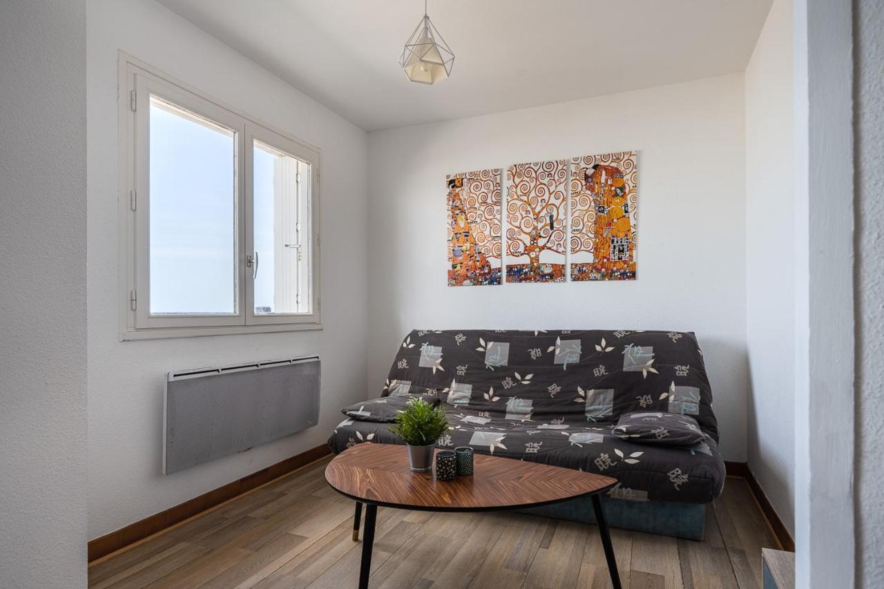 Apartment Face A La Avec Balcon *